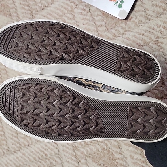 Gypsy Jazz Frankie Bootie - Picture 2 of 3